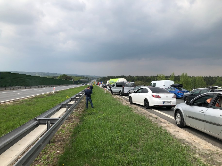 Zdjęcie z miejsca wypadku na A4 /foto. Artur/Gorąca Linia RMF FM /