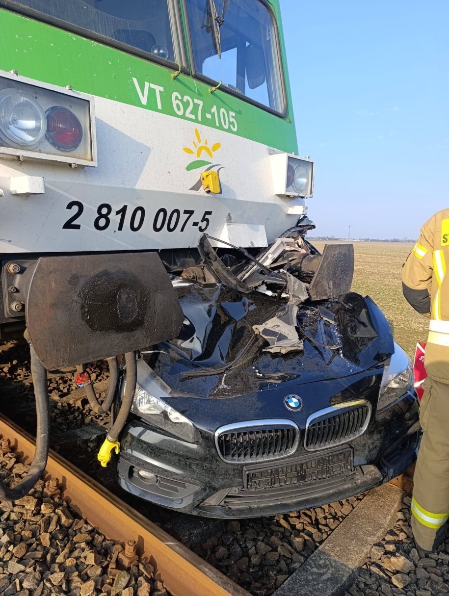 Zdjęcie z miejsca wypadku w Ogorzelicach /KMP w Płocku /