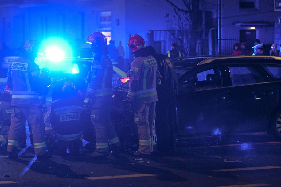 Zdjęcie z miejsca wypadku w Warszawie /Marcin Obara /PAP
