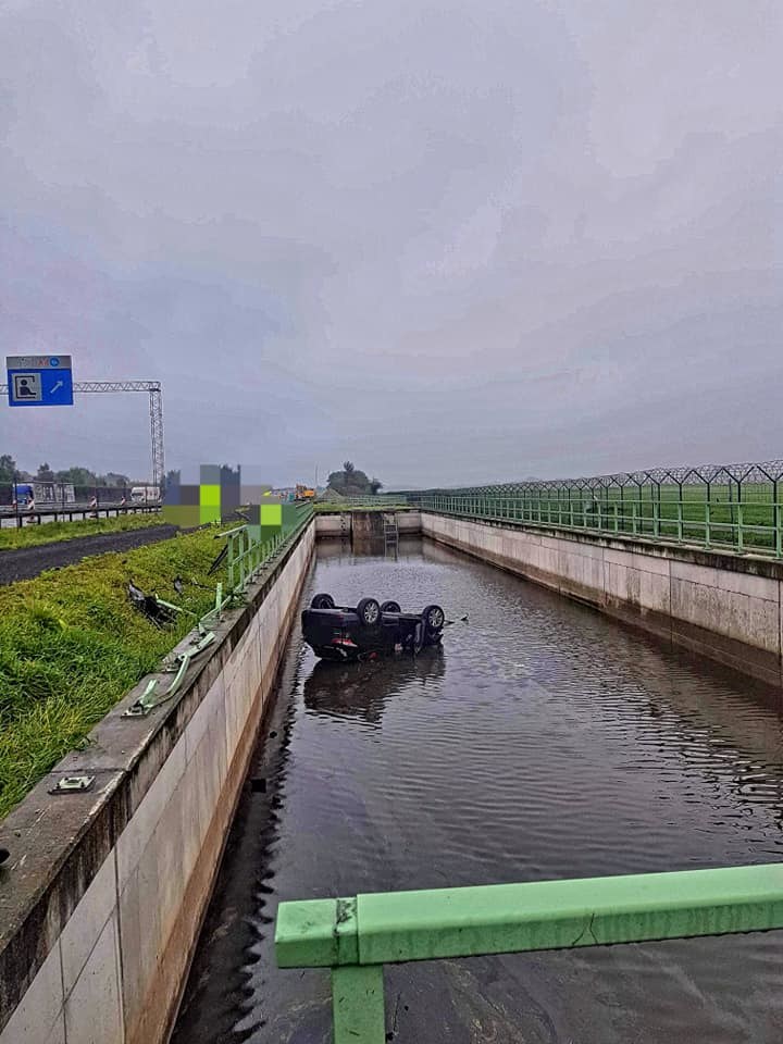 Zdjęcie z miejsca wypadku /Komisariat Autostradowy Policji w Krakowie /