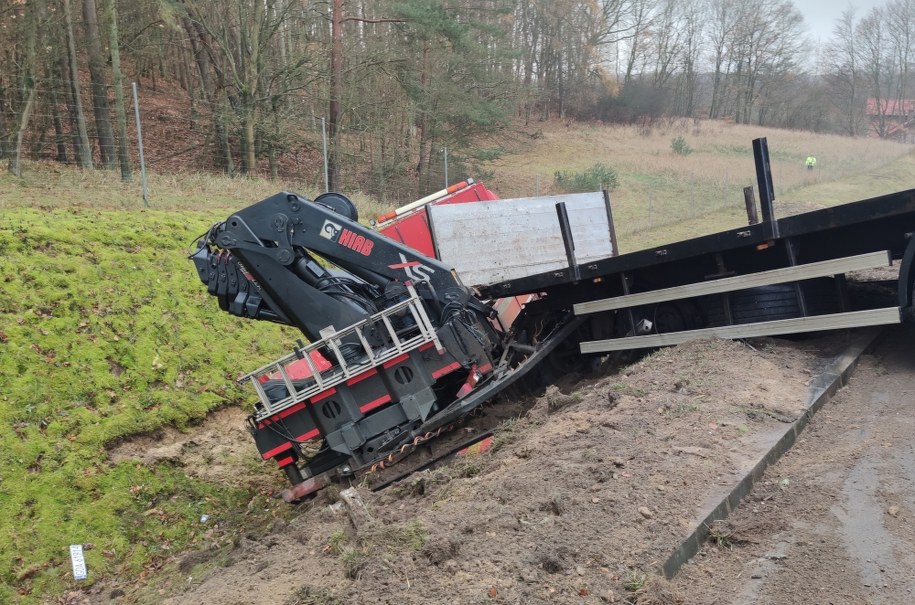 Zdjęcie z miejsca wypadku / 	Marcin Bielecki    /PAP
