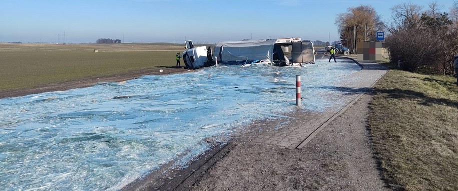 Zdjęcie z miejsca wypadku /KPP w Nakle nad Notecią /