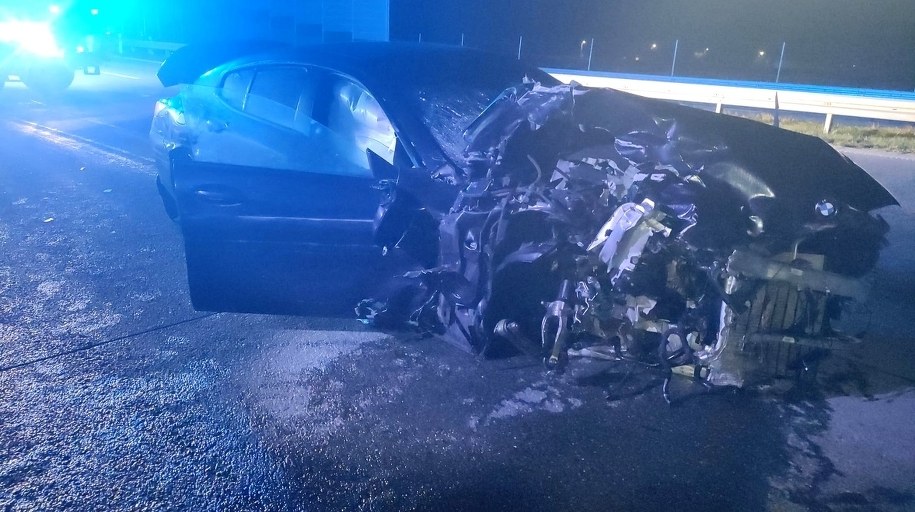 Zdjęcie z miejsca wypadku /KMP w Piotrkowie Trybunalskim /