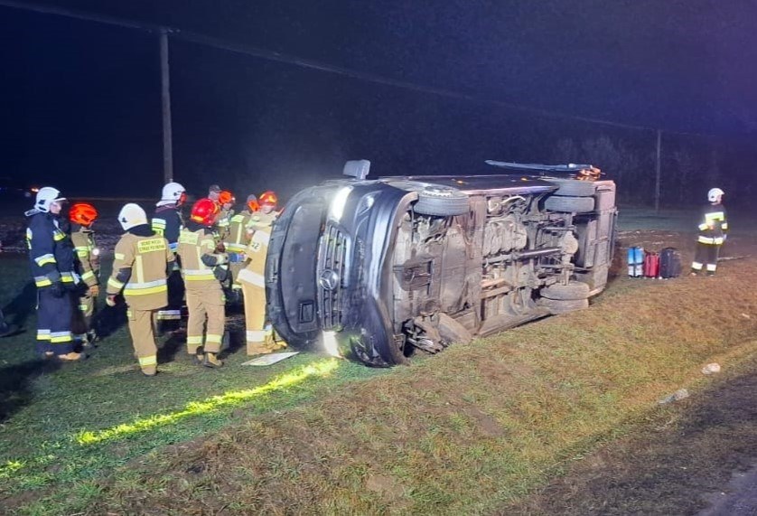 Zdjęcie z miejsca wypadku /Świętokrzyska Straż Pożarna  /