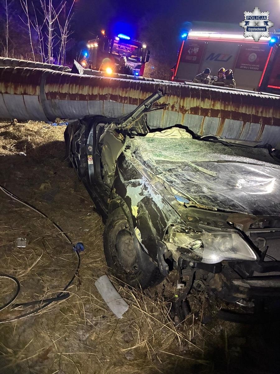 Zdjęcie z miejsca wypadku /KMP Częstochowa /Policja