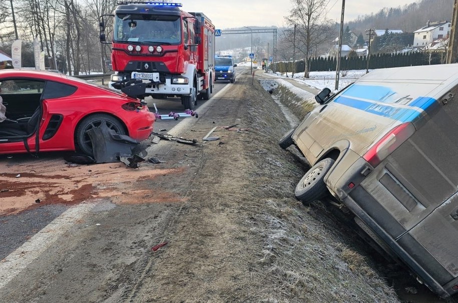 Zdjęcie z miejsca wypadku /KPP Strzyżów /Policja