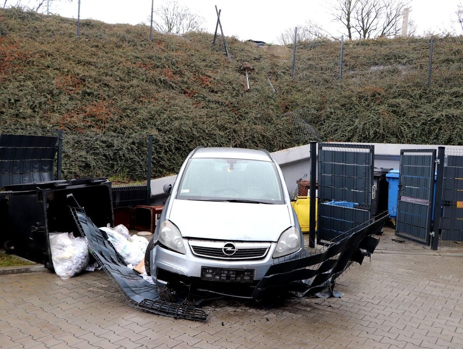 Zdjęcie z miejsca zdarzenia /KMP Bytom /Policja