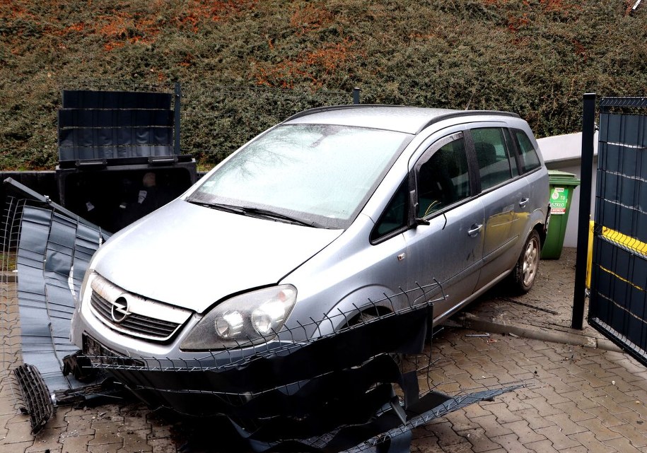 Zdjęcie z miejsca zdarzenia /KMP Bytom /Policja