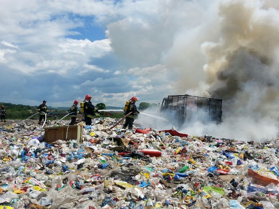 Zdjęcie z pożaru na wysypisku /Gorąca Linia RMF FM /Gorąca Linia RMF FM