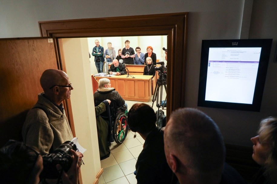 Zdjęcie z procesu aktywistów w Hajnówce /Artur Reszko /PAP