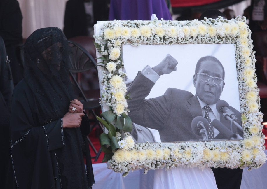 Zdjęcie z uroczystości pogrzebowych /AARON UFUMELI /PAP/EPA