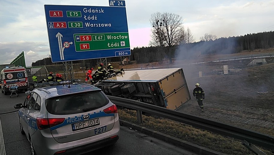 Zdjęcie z wypadku dostaliśmy na Gorącą Linię RMF FM /Gorąca Linia /Gorąca Linia RMF FM