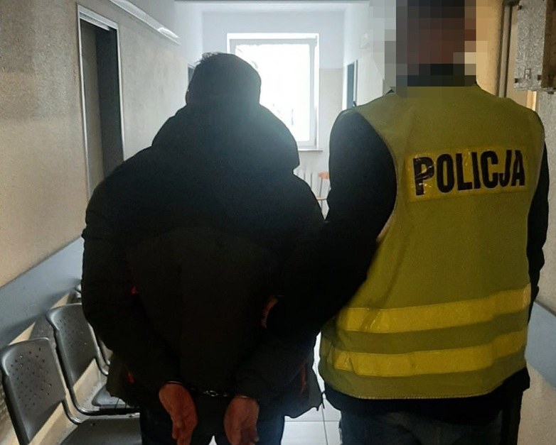 Zdjęcie zatrzymanego mężczyzny /Komenda Rejonowa Policji Warszawa VI /materiały prasowe