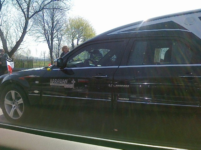 Zdjęcie zrobione przez reportera RMF FM, który poruszał się kolumnie &nbsp; /Maciej Grzyb /RMF FM