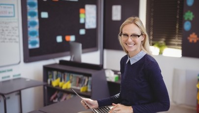 Zdobądź prezent za 1 zł przy zakupie laptopa z bonem dla nauczyciela w Media Expert - oferta ważna do końca roku!