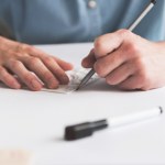 Zdolności językowe, spostrzegawczość, orientacja przestrzenna. Leworęczni mają "supermoce"