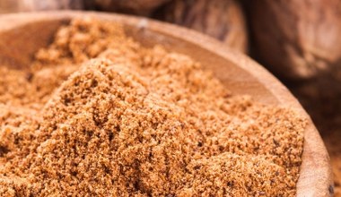 Zdrowa, ale sporadycznie używana przyprawa. Hamuje apetyt, działa przeciwzapalnie i rozkurczowo