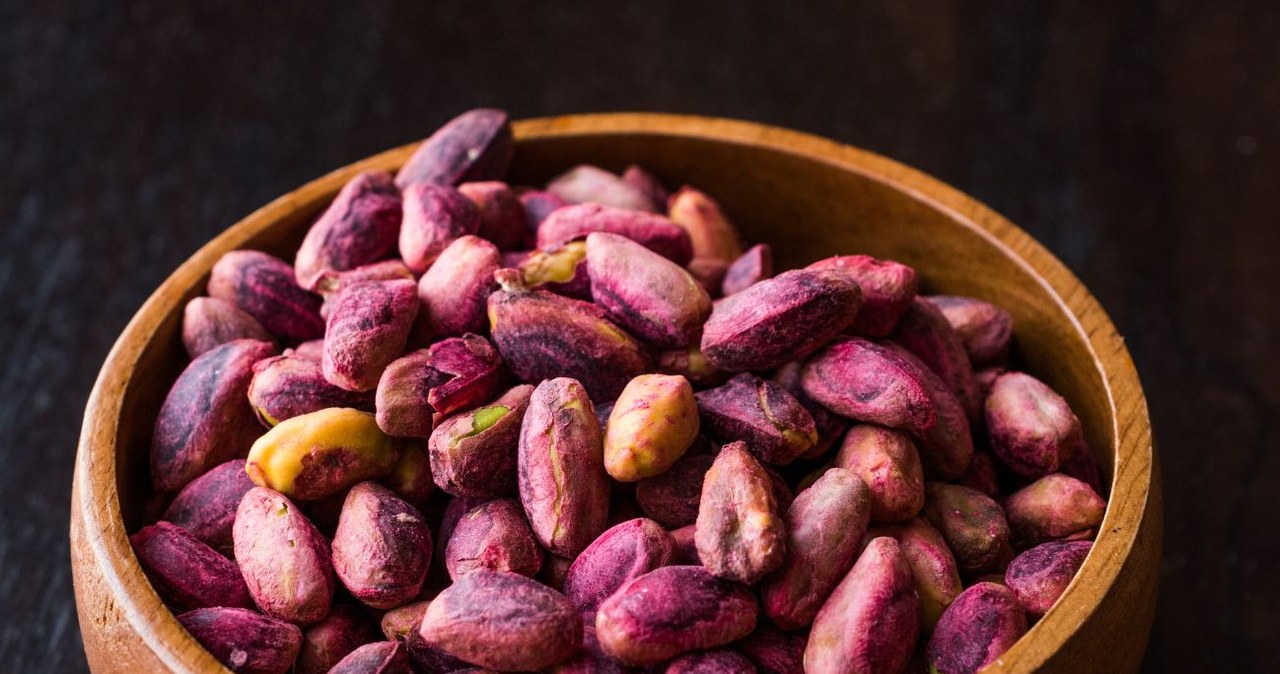 Zdrowa przekąska działa prozdrowotnie i poprawia samopoczucie. /alpaksoy /Canva Pro