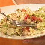 Zdrowie na widelcu „Zdrowie na widelcu”. Sałatka z przeciwutleniaczami. Pomaga zapobiegać nowotworom