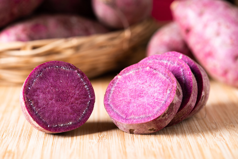 Zdrowsze i bardziej dietetyczne ziemniaki? Wybierz fioletowe - działają przeciwzapalne i antyrakowo /123RF/PICSEL