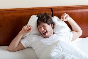 Zdrowy sen: ​Ile naprawdę powinieneś spać?