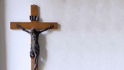 "Zdziwienie i smutek". Archidiecezja warszawska po decyzji Trzaskowskiego