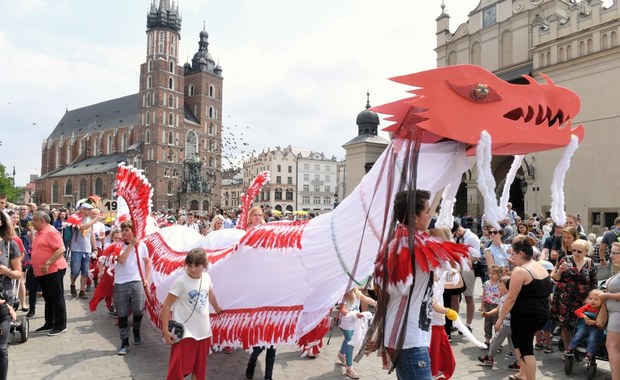 Ze smokami przez dzieje – czyli potworna historia straszydeł 