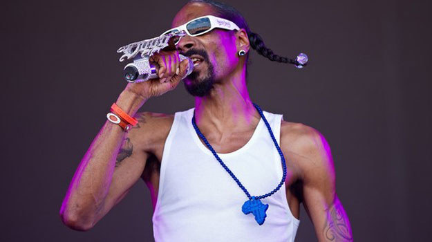 Ze Snoop Doggiem to byłby bardzo rozrywkowy dom /AFP