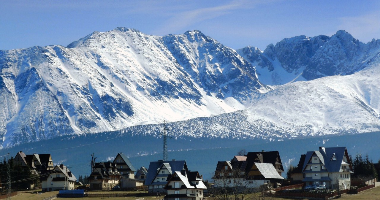 Ze wsi Ząb rozciąga się przepiękny widok na Tatry /Adrian Gladecki/REPORTER /East News