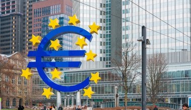 Ze zmianą stóp czekają do czerwca. EBC w trudnej sytuacji. "Nasiliły się ryzyka"