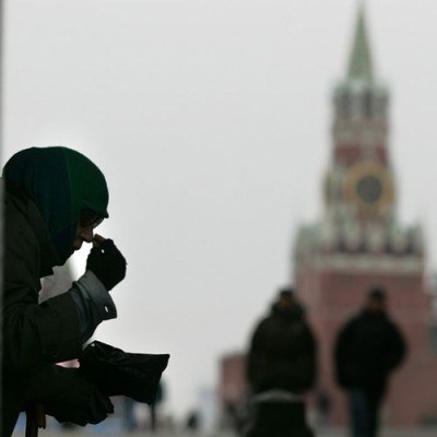 Żebracy w Moskwie zarabiają przeciętnie od 200 do 300 rubli (od ok. 19 do ok. 28 złotych) na godzinę /AFP