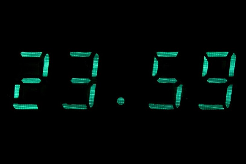 Zegar elektroniczny w naszym domu może pokazywać błędy czas /123RF/PICSEL