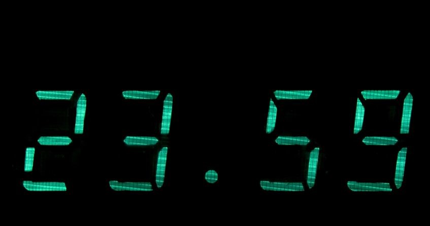 Zegar elektroniczny w naszym domu może pokazywać błędy czas /123RF/PICSEL