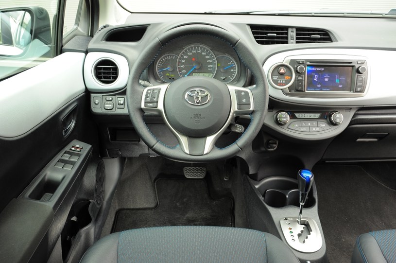 Toyota Yaris Hybrid Dynamic test Motoryzacja w INTERIA.PL