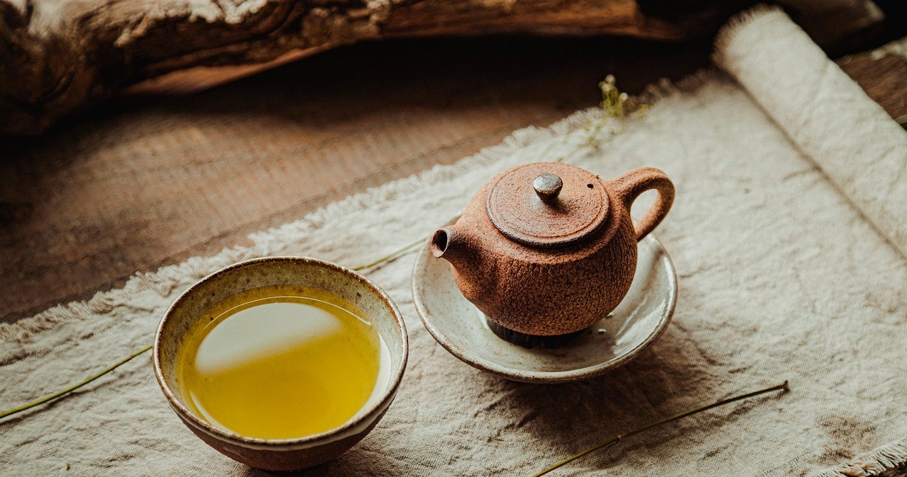 Зелений чай гунпаудер - це особливий різновид зеленого чаю, який відрізняється унікальним способом обробки листя /pixabay.com