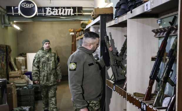 Zełenski: Atak na Dniepr pokazuje, że potrzebne są szybsze dostawy broni [ZAPIS RELACJI]