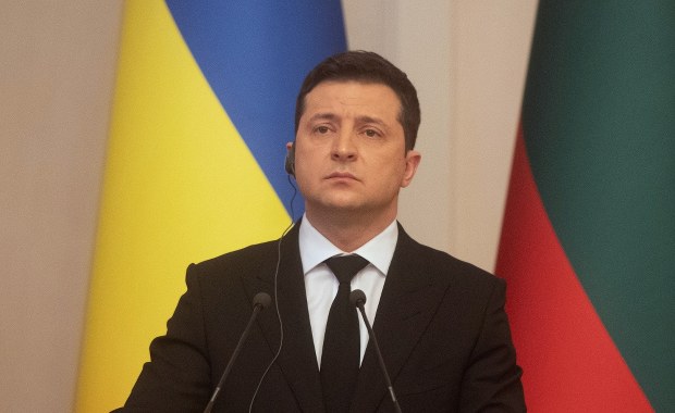 Zełenski: Decyzja Putina to naruszenie suwerenności