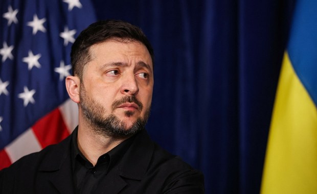 Zełenski i ambasada USA w Kijowie ostrzegają: Nadchodzi "poważny atak powietrzny"