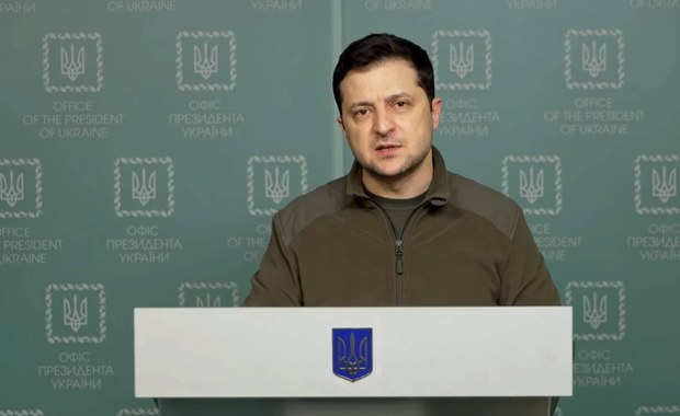 Zełenski: Jeśli Rosja nie wycofa wojsk do koszar, to rozmowy są stratą czasu
