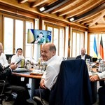 Zełenski na szczycie G7. Zaapelował o pomoc w odbudowie Ukrainy
