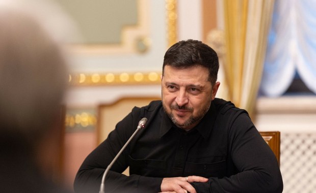 Zełenski o kulisach negocjacji. "Jesteśmy bliżej końca w sferze wojskowej niż politycznej"