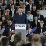 Zełenski odznaczył polskiego burmistrza. Andrzej Pietrasik otrzymał Złote Serce