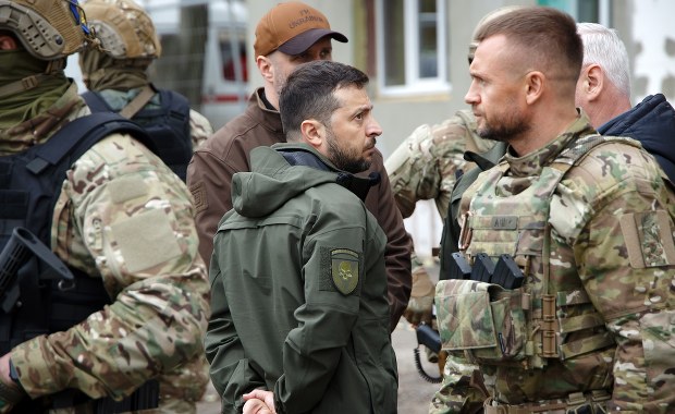 Zełenski ostrzegł przed nadchodzącym atakiem. "Dbajcie o siebie"