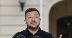 Zełenski straci europejski order? "Nie można budować tożsamości na zbrodni"