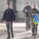 Zełenski w Bachmucie. "Kolejny raz ryzykował życiem"