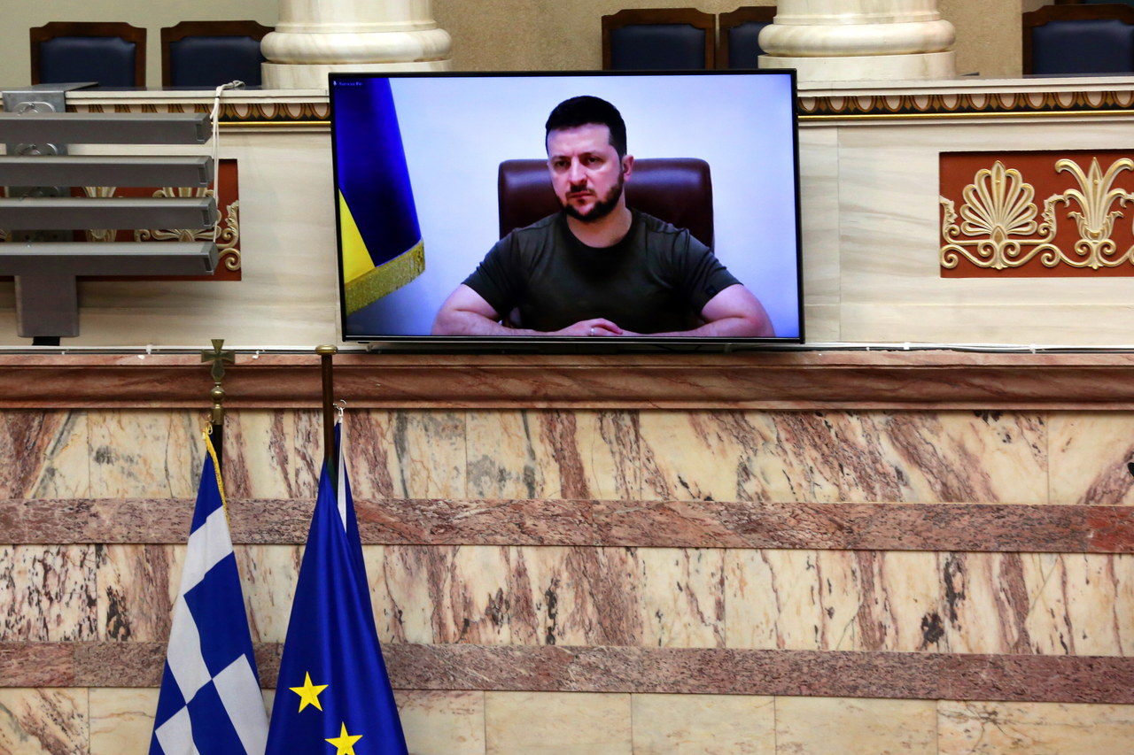 Zełenski w greckim parlamencie: Mariupol to nowe Termopile