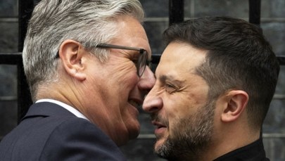 Zełenski w Londynie na spotkaniu z wielką trójką. Zwraca uwagę jeden szczegół