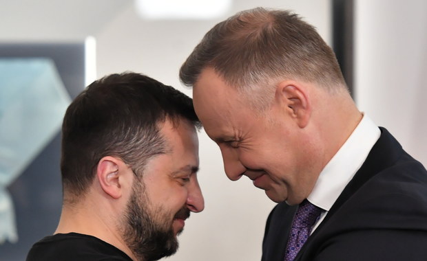 Zełenski w Warszawie. Duda odznaczył go Orderem Orła Białego