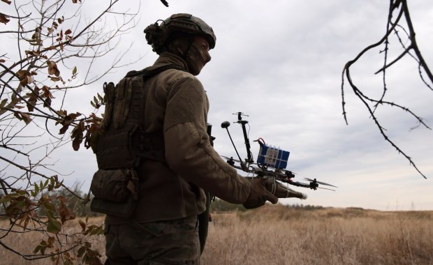 Zełenski: Węgierskie drony nad Ukrainą. Szijjarto: On traci rozum