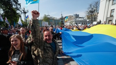 Zełenski: Władze Rosji tracą czas, kusząc obywateli Ukrainy swymi paszportami